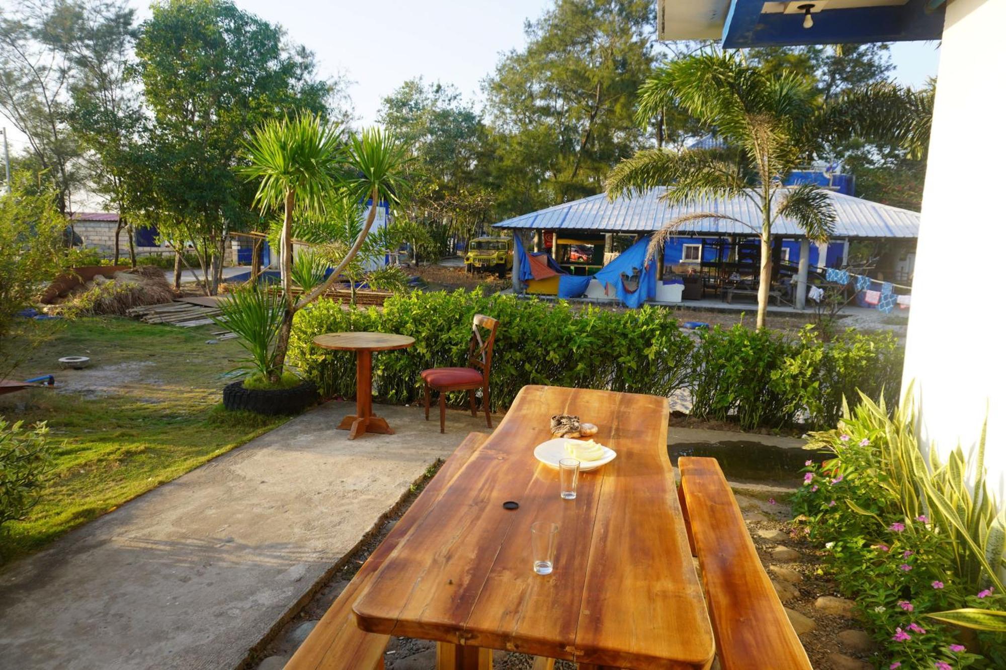 Club Monet Beachfront Resort By Cocotel Cabangan Екстериор снимка
